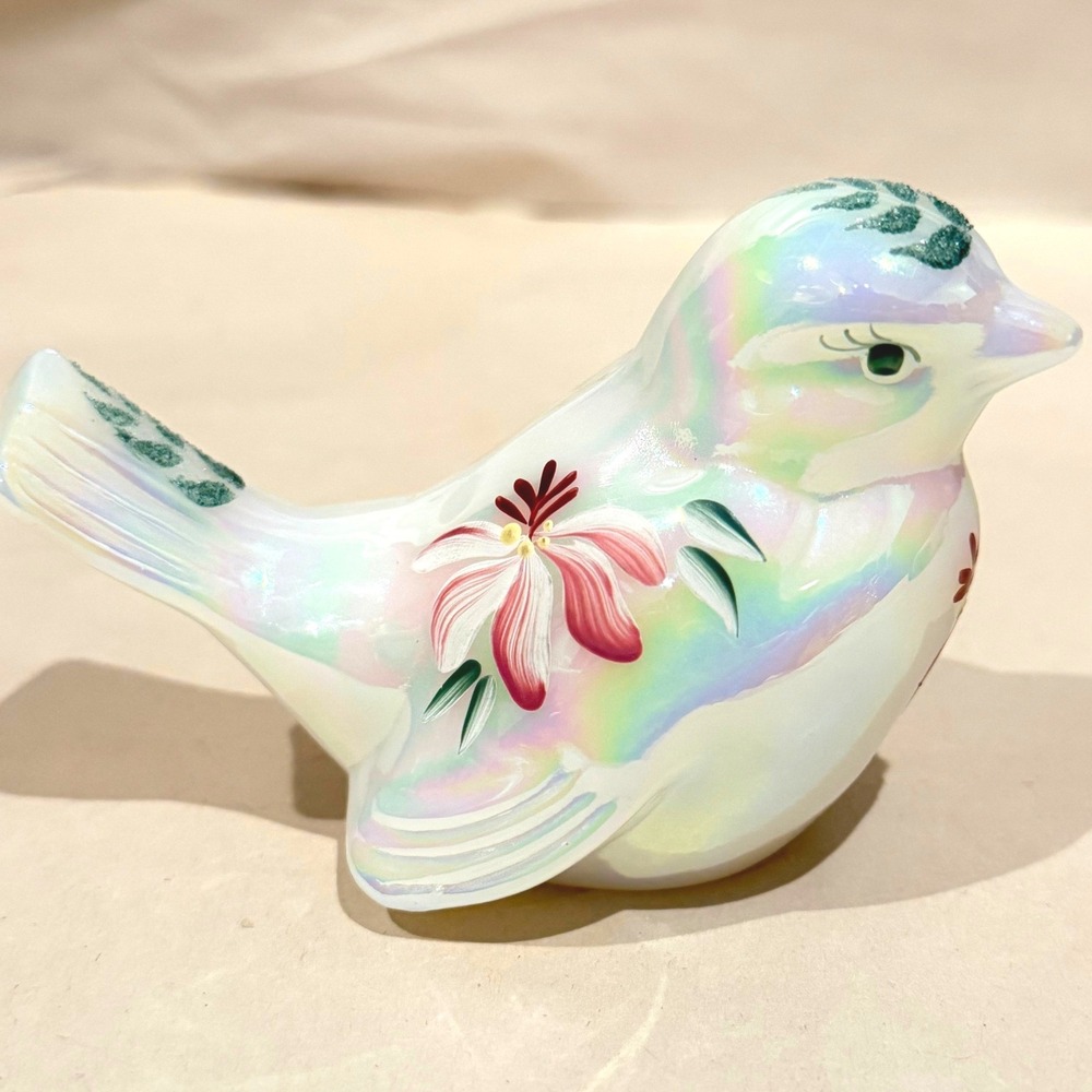 Fenton Opalescent Iridescent Glass Bird Figurine Hand Painted Sue Smith 1994-96